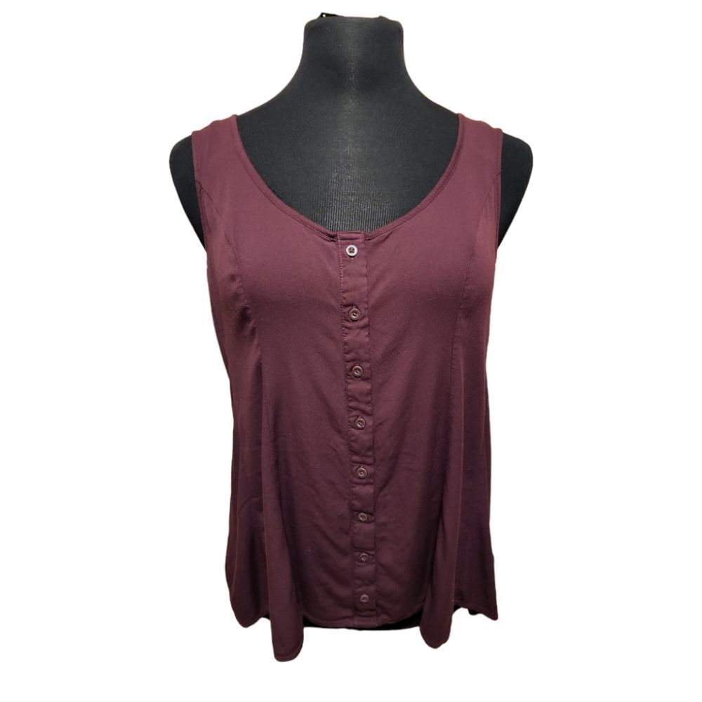 𝅺Torrid Buckle Back Sleeveless Top